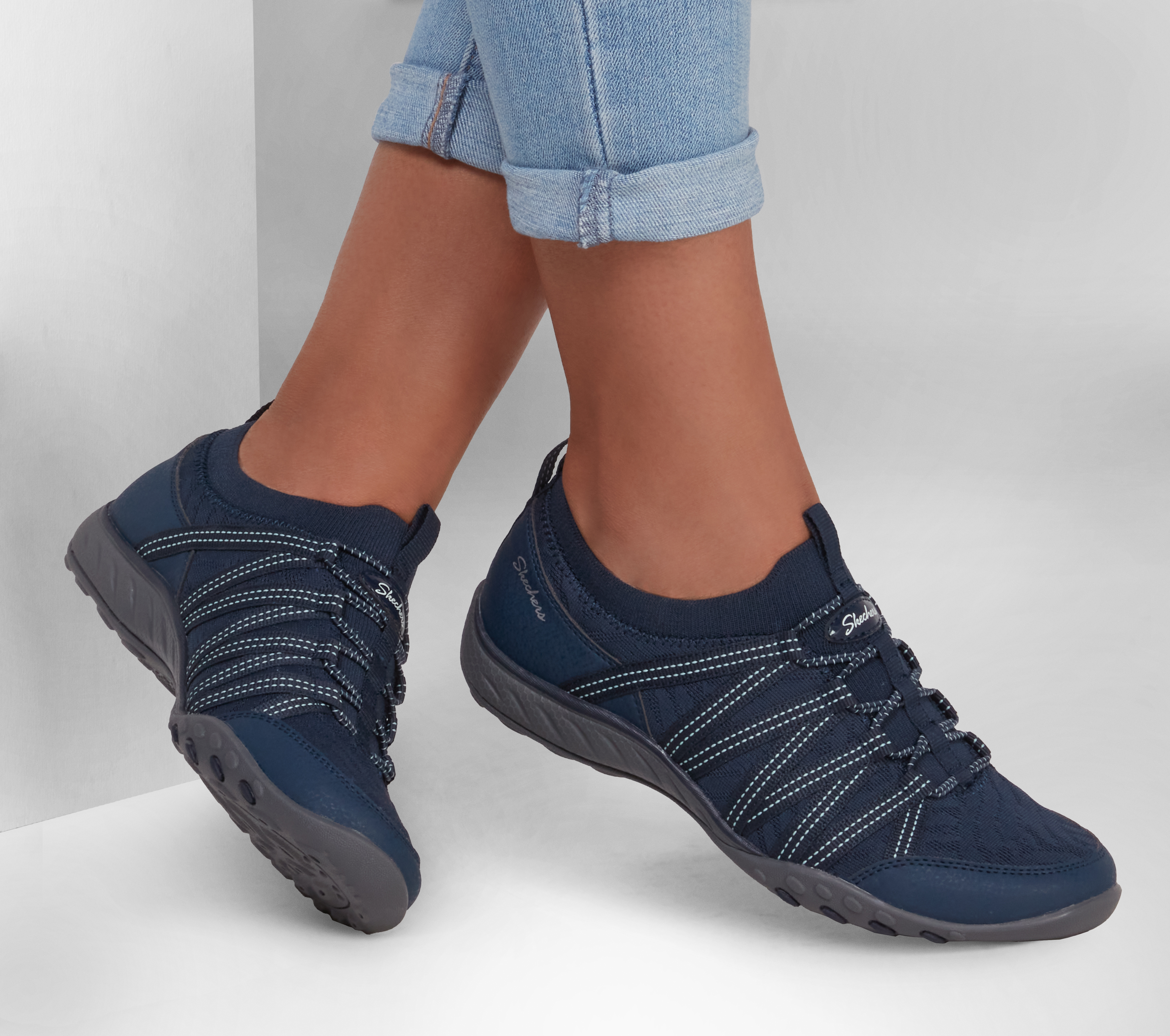 Skechers breathe easy on sale relaxed fit