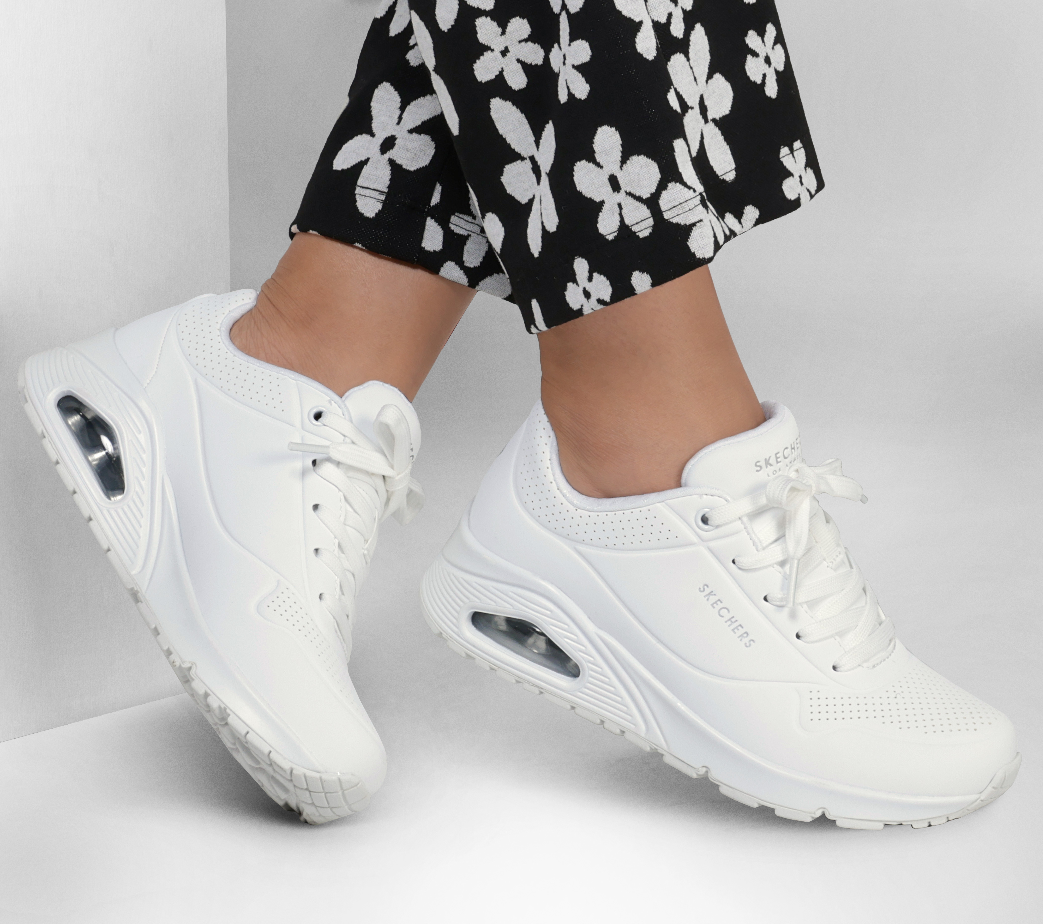 Skechers deals 73690 wht