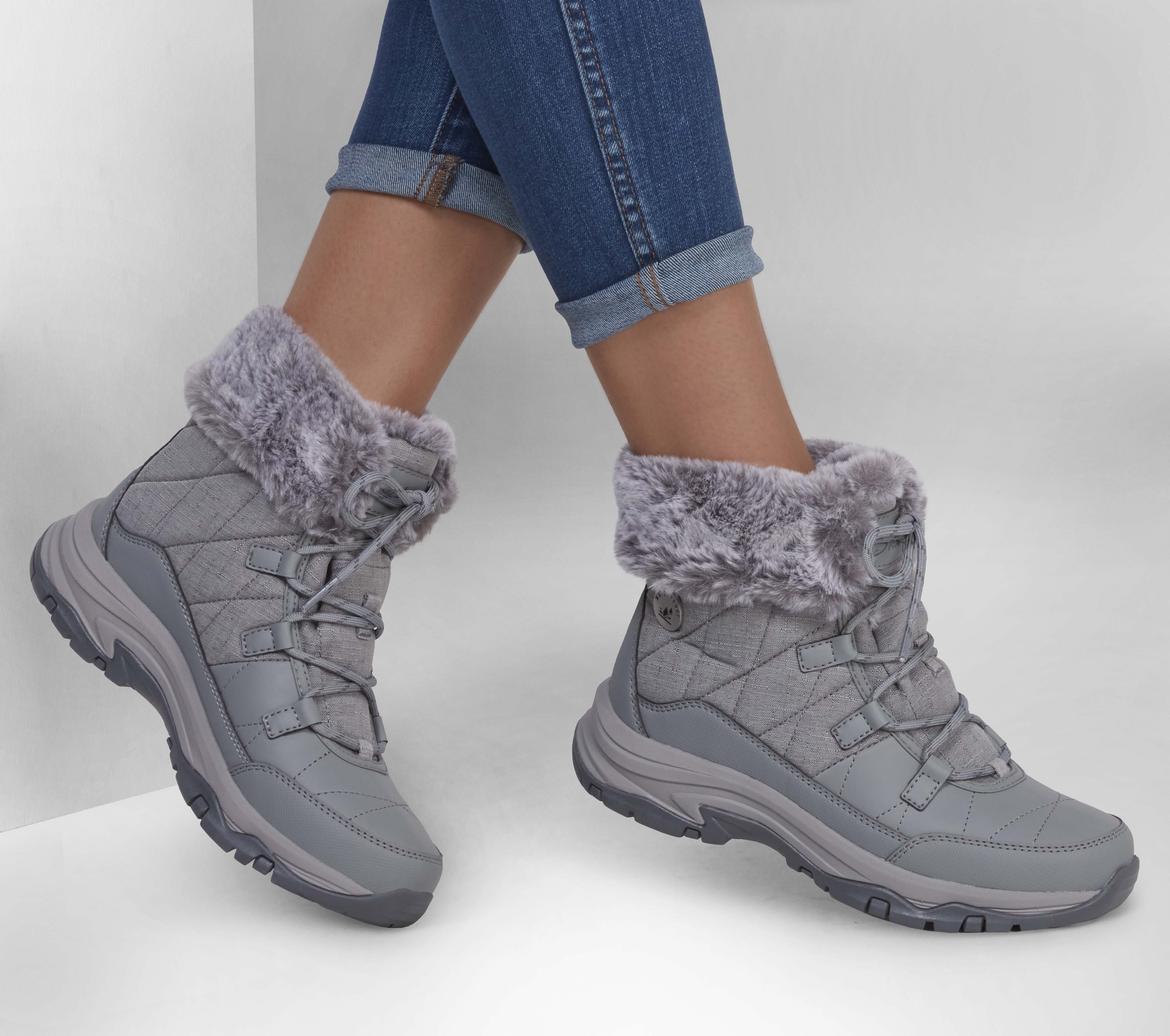 Skechers deals insulated boots